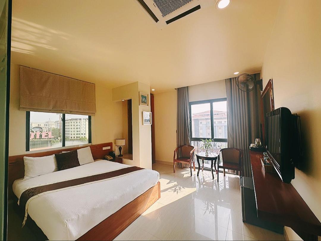 Hanoi B Hotel & Travel - 5 Mins Hoan Kiem Lake Экстерьер фото