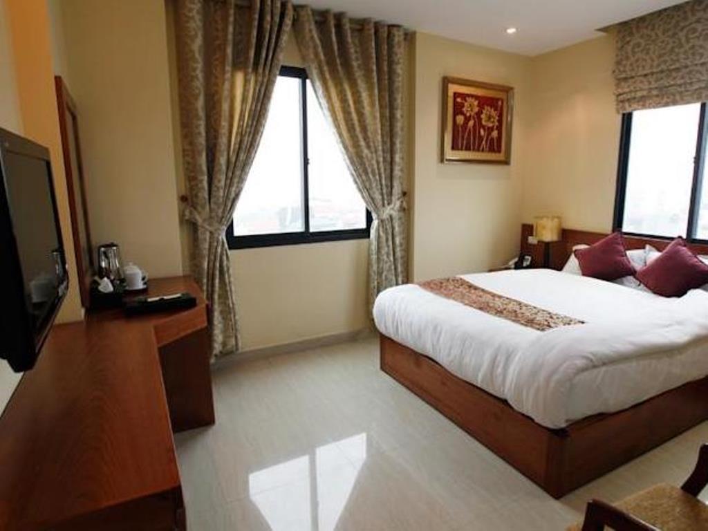 Hanoi B Hotel & Travel - 5 Mins Hoan Kiem Lake Экстерьер фото